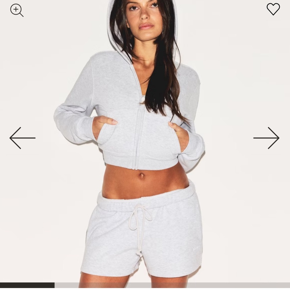 SKIMS NWT Classic Cotton Fleece Short - Light Heather Gray